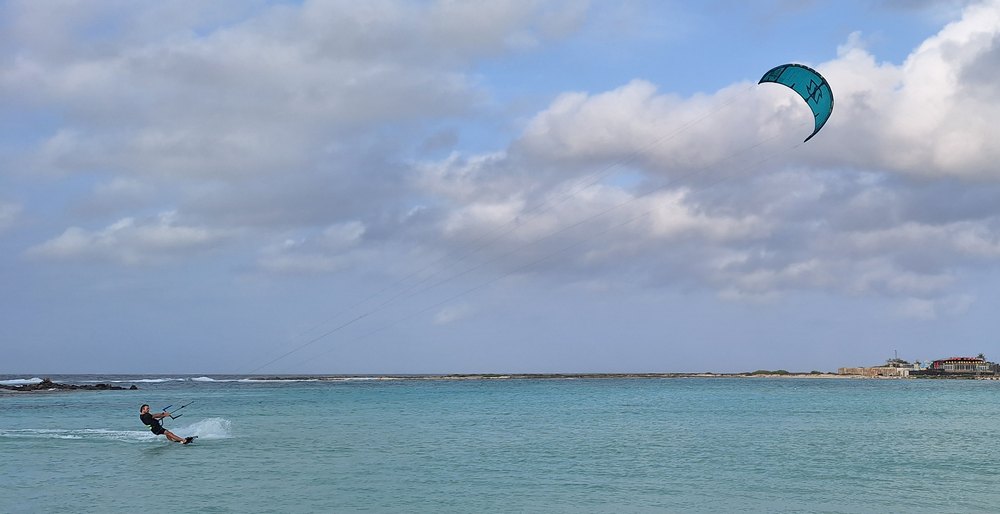 Kitesurfer with the kite high